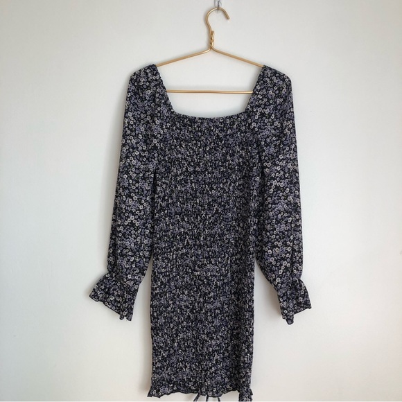 Floral Fitted Dress - Picture 5 of 7